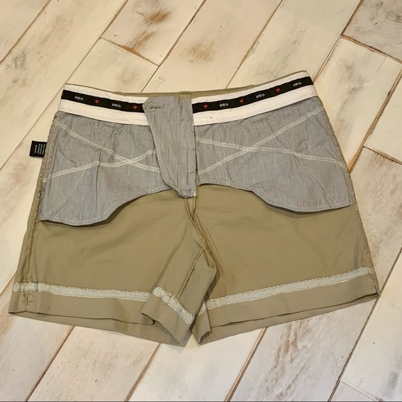 Flattering NOT your typical stiff twill shorts - Picture 3 of 5